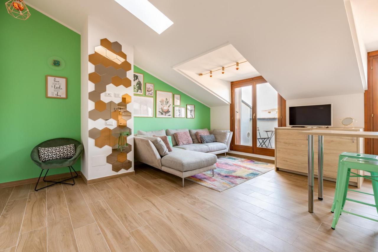 Cozy Studio W/Parking 5 Min Walk From The Bus Stop Milano Exterior foto